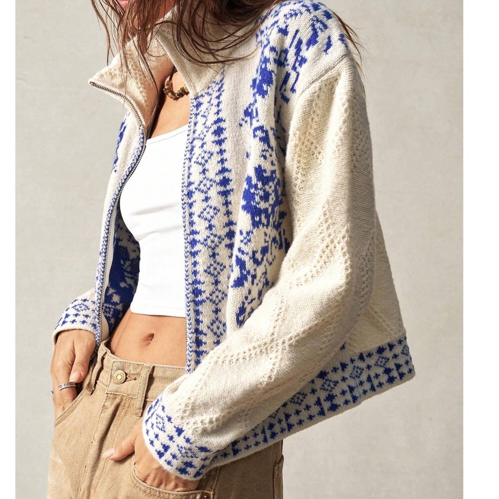 Cozy Floral Print Zip up High Neck Cardigan Sweater - Picture 2 of 5
